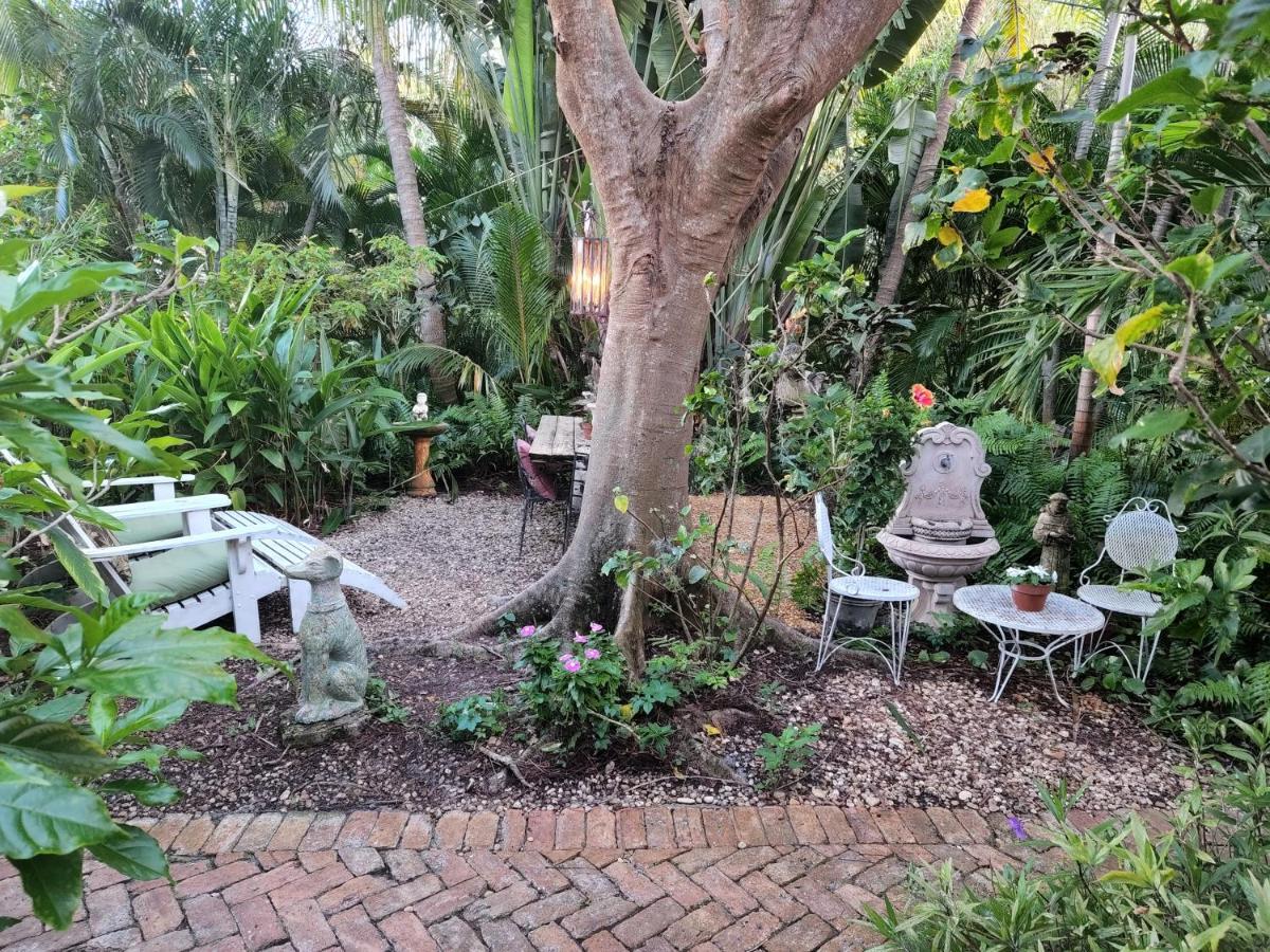 ホテル Chateau Gardens レイク・ワース エクステリア 写真